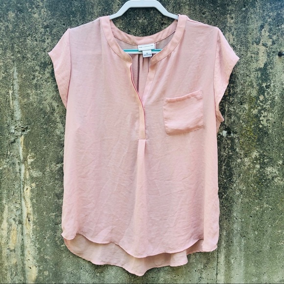 Liz Claiborne Tops - Liz Claiborne Pink V-Neck Top